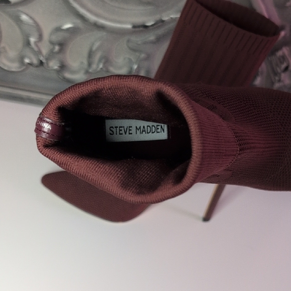 Steve Madden Maroon Heeled Boots - Picture 6 of 7